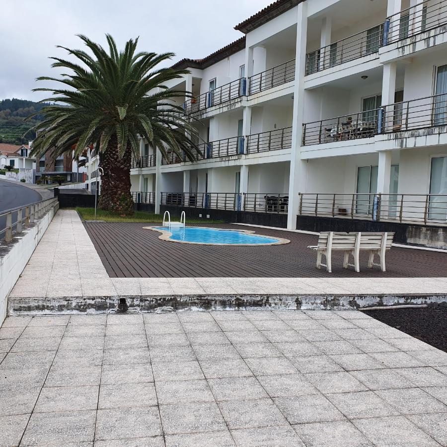 Black'Nyellow Place Vila Franca do Campo Buitenkant foto